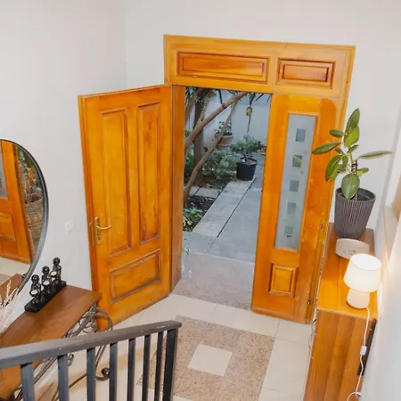 G House * טיראנה
